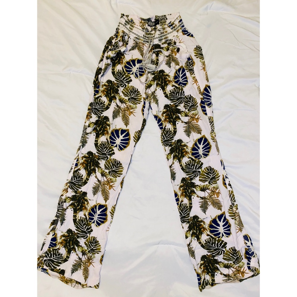 Leaf Print Flowy Pants
